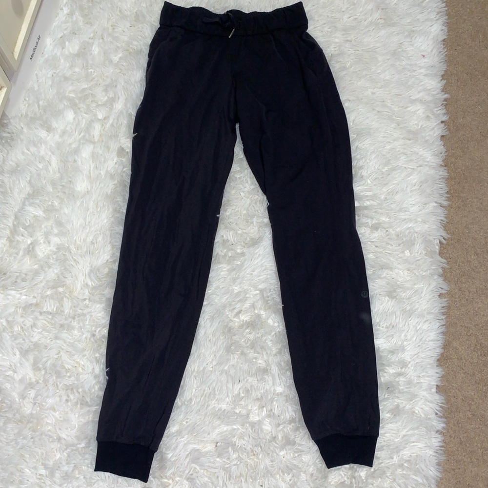 Lululemon joggers black